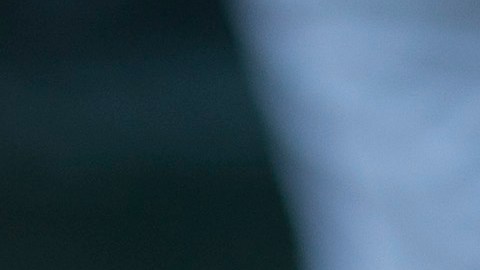 Las autoridades sostienen que la acusada intentó eliminar pruebas y vender pertenencias de la víctima tras el ataque.