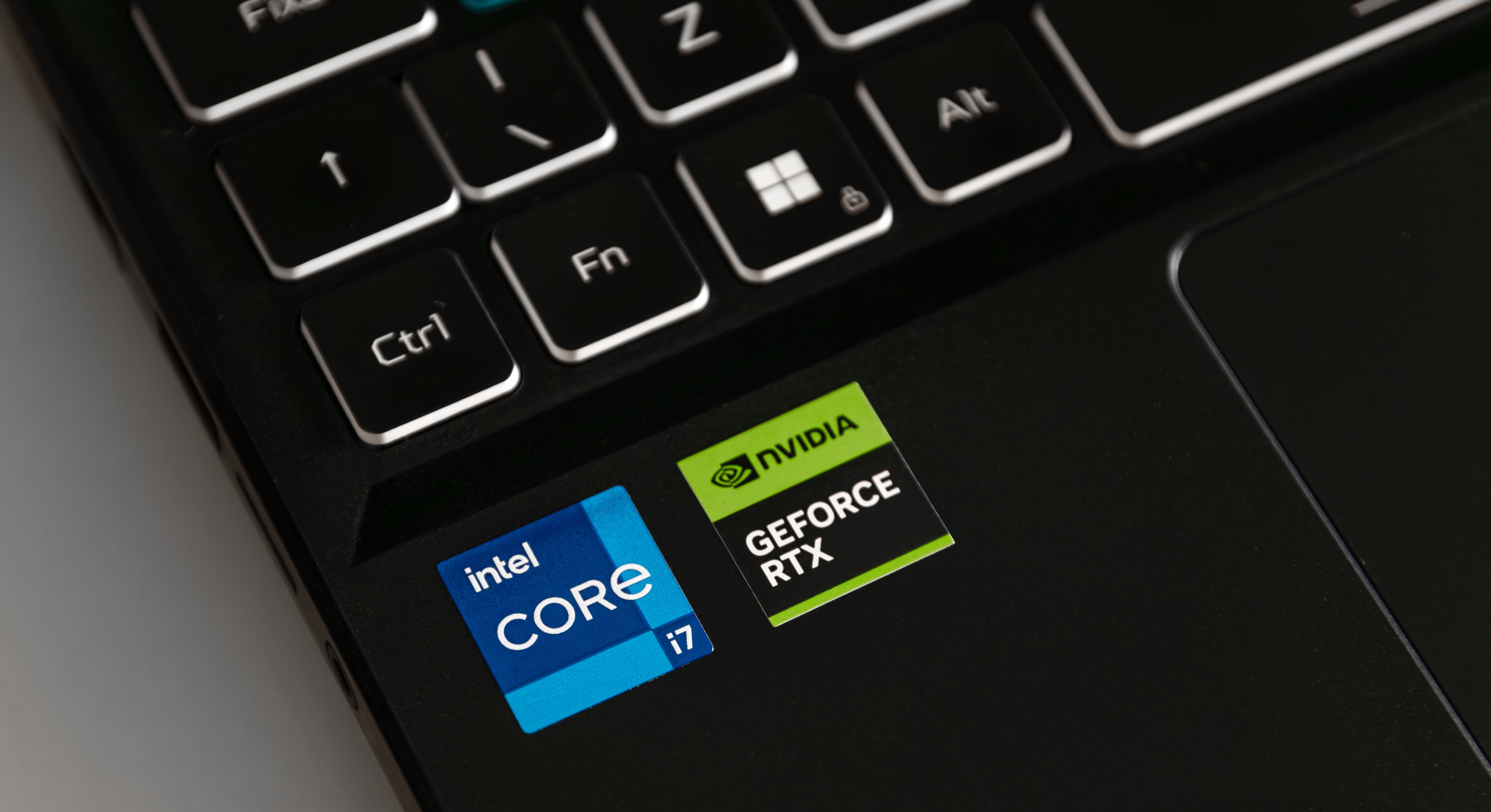 ¿Vas a comprar una laptop Windows? Esto es lo que significan esos ...