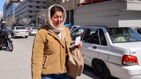 "Si no nos matan, nos quedaremos": el temor y la incertidumbre en Irán en medio de los bombardeos de EE.UU. e Israel