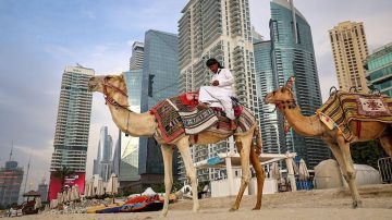 Cómo la guerra de Irán rompió el espejismo de seguridad en lugares del Golfo como Dubái y Qatar (y las millonarias pérdidas que conlleva)