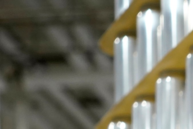 México busca eliminar aranceles al acero, aluminio y vehículos en revisión del T-MEC