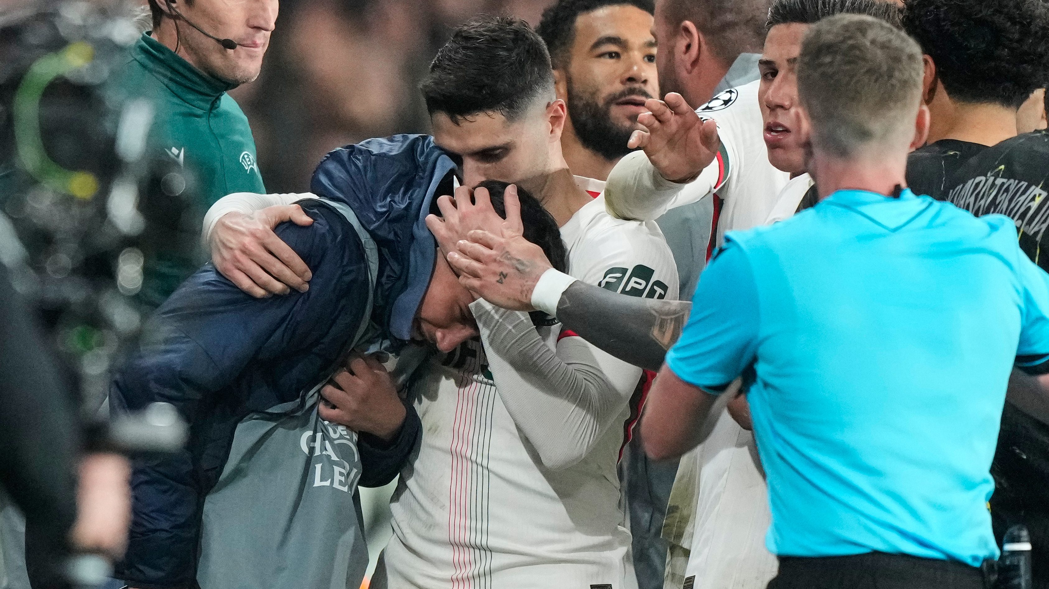 Pedro Neto fue suspendido en la Premier League por 