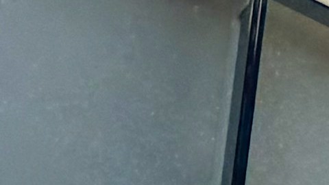 Viajeros en el aeropuerto John Wayne del condado de Orange.