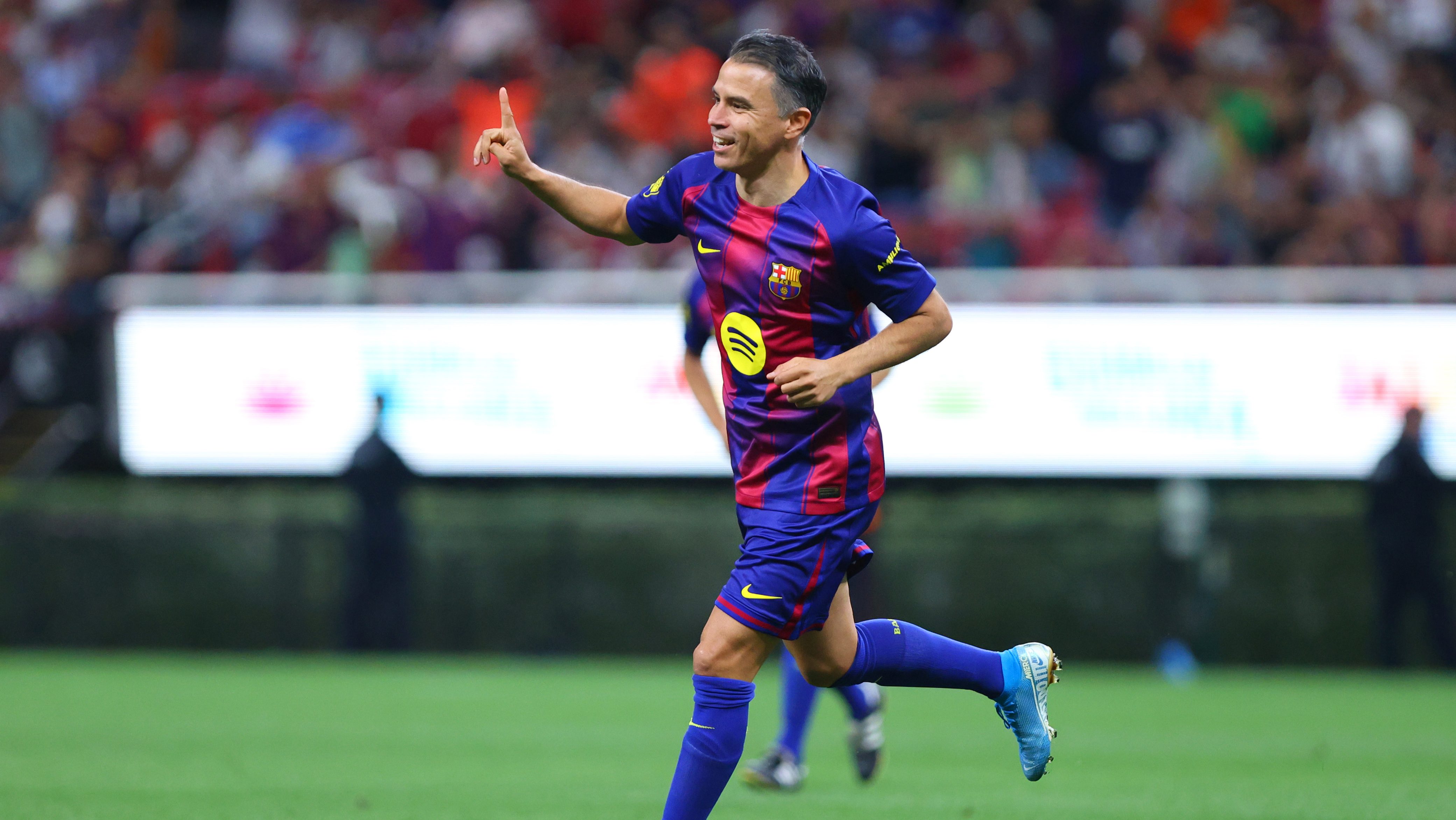 Barcelona vs Real Madrid Leyendas: doblete de Saviola en Guadalajara y fiesta blaugrana rumbo al Mundial 2026