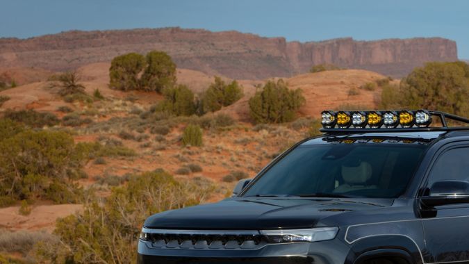 Jeep Grand Wagoneer Commander Concept