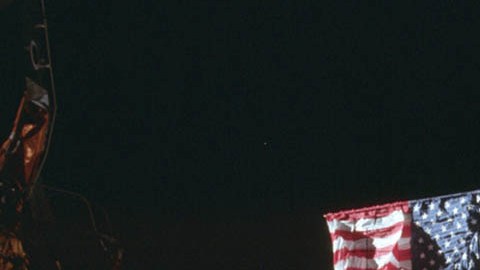 Neil Armstrong, primer astronauta en caminar sobre la superficie lunar
