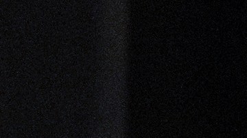 La alcaldesa de Los Ángeles, Karen Bass durante la reunión migratoria.