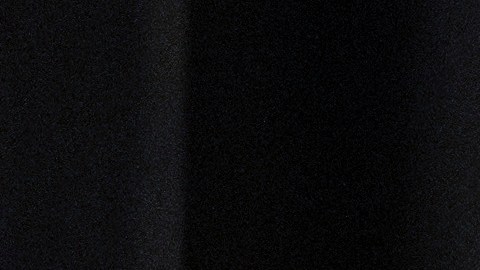 La alcaldesa de Los Ángeles, Karen Bass durante la reunión migratoria.