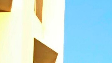 Voters wait on line at a polling station at the University of Southern California on Tuesday, March 3, 2020. Some California voters are waiting in long lines because of technical glitches connecting to the statewide voter database or too many users trying to cast ballots at once. The secretary of state's office said election workers in 15 counties could not connect to the statewide voter registration database on Super Tuesday but that the issues have been resolved. (AP Photo/Stefanie Dazio)