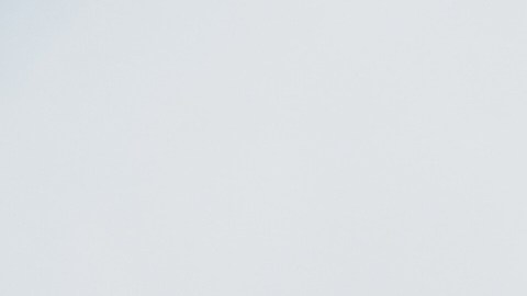 A woman walks by the damaged Gandhi Hospital, which was hit when a strike struck a state TV communications tower and nearby buildings across the street during the ongoing joint U.S.-Israeli military campaign in Tehran, Iran, Monday, March 2, 2026. (AP Photo/Vahid Salemi)Una mujer camina junto al Hospital Gandhi, dañado por un ataque contra una torre de comunicaciones de la televisión estatal y edificios cercanos al otro lado de la calle durante la actual campaña militar conjunta de Estados Unidos e Israel en Teherán, Irán