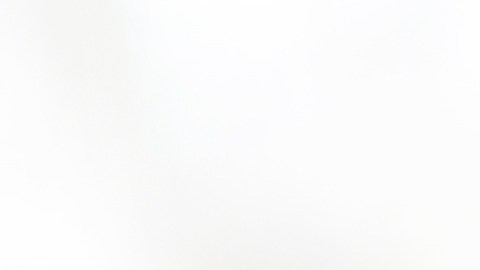 Aseguran que políticas están activamente empeorando la economía para las familias latinas y el país.