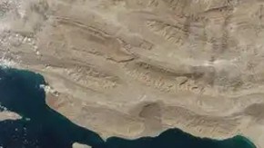 Más de 40 países presionan a Irán para reabrir Ormuz