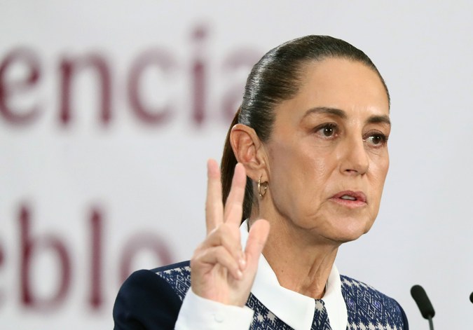 Sheinbaum dice que EE.UU. no ha dado respuestas sobre migrantes muertos bajo custodia del ICE