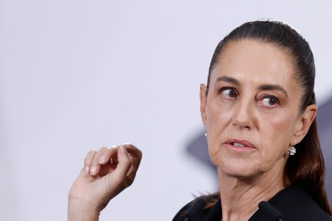 Sheinbaum celebra el llamado de paz de León XIV ante las críticas de Trump
