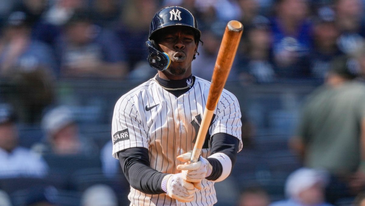Una mujer demanda a los Yankees por 10 millones: voló un bate en un partido y la golpeó