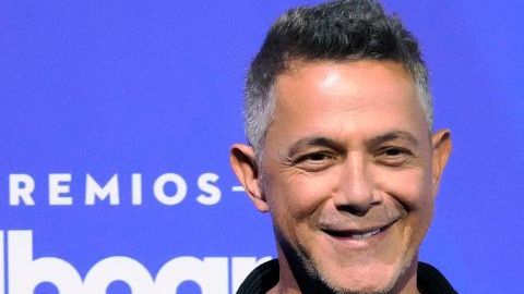 Alejandro Sanz y Stephanie Cayo