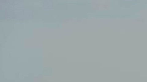 Medios informan que el estrecho de Ormuz podría cerrarse nuevamente si EE.UU. no cumple con su acuerdo.