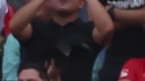 Jugadores de Querétaro celebran el gol que les dio la victoria sobre los Diablos Rojos.