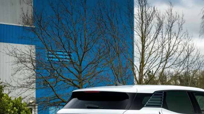 La Ford Explorer Van