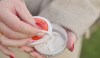 Bolsitas de nicotina son promovidas por influencers sin mencionar los riesgos para la salud