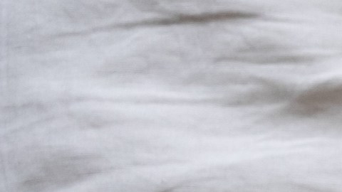 Las posturas al dormir dicen mucho: la conexión entre sueño, personalidad y salud