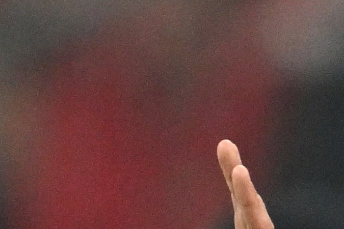 La continuidad de Arbeloa en el banquillo blanco sigue en duda, pese a que obtuvo triunfos importantes y mejoró la armonía en el vestuario.