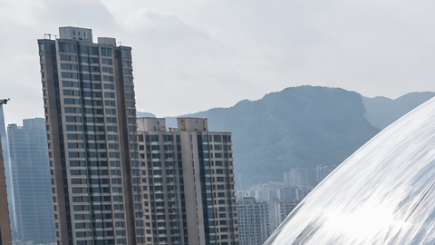 Domo inflable gigante cubriendo una obra en China para contener polvo y reducir la contaminación en la construcción