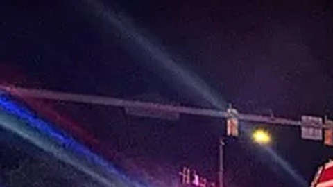 Un hombre de 33 años fue arrestado tras presuntamente robar un camión de bomberos minutos después de ser liberado de una cárcel en Colorado.