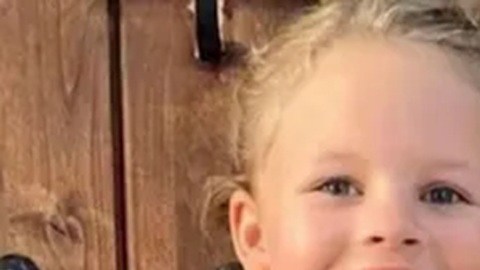 Según su propia confesión, intentó romperle el cuello sin éxito y finalmente la estranguló dentro de la camioneta.