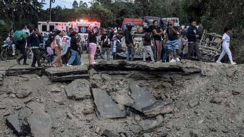 Qué se sabe de las víctimas y otras 3 preguntas sobre los ataques que dejaron al menos 20 muertos y decenas de heridos en el sur de Colombia