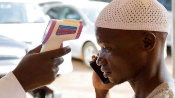 El "catastrófico choque" al que se enfrenta el país africano en el centro de la crisis del ébola, que deja ya más de 200 muertos
