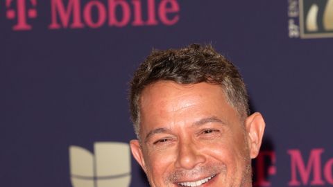 Alejandro Sanz y Stephanie Cayo