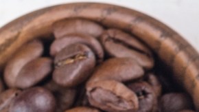 Bebidas que la ciencia avala para proteger tu hígado del exceso de grasa