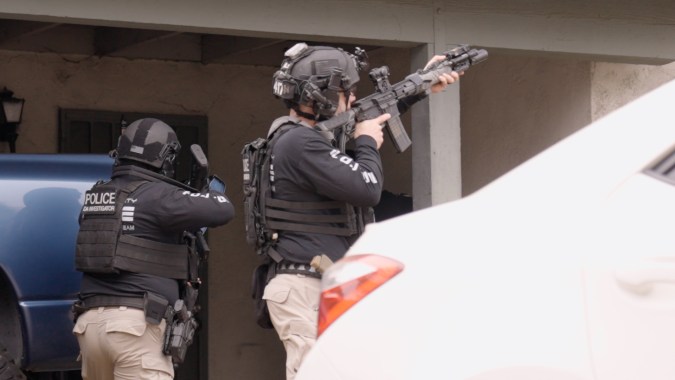 Durante el operativo, se catearon 46 residencias en el condado de Riverside.