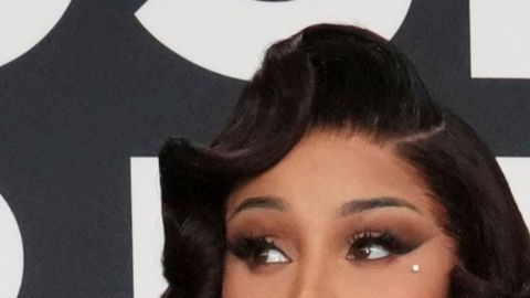 Cardi B y Stefon Diggs