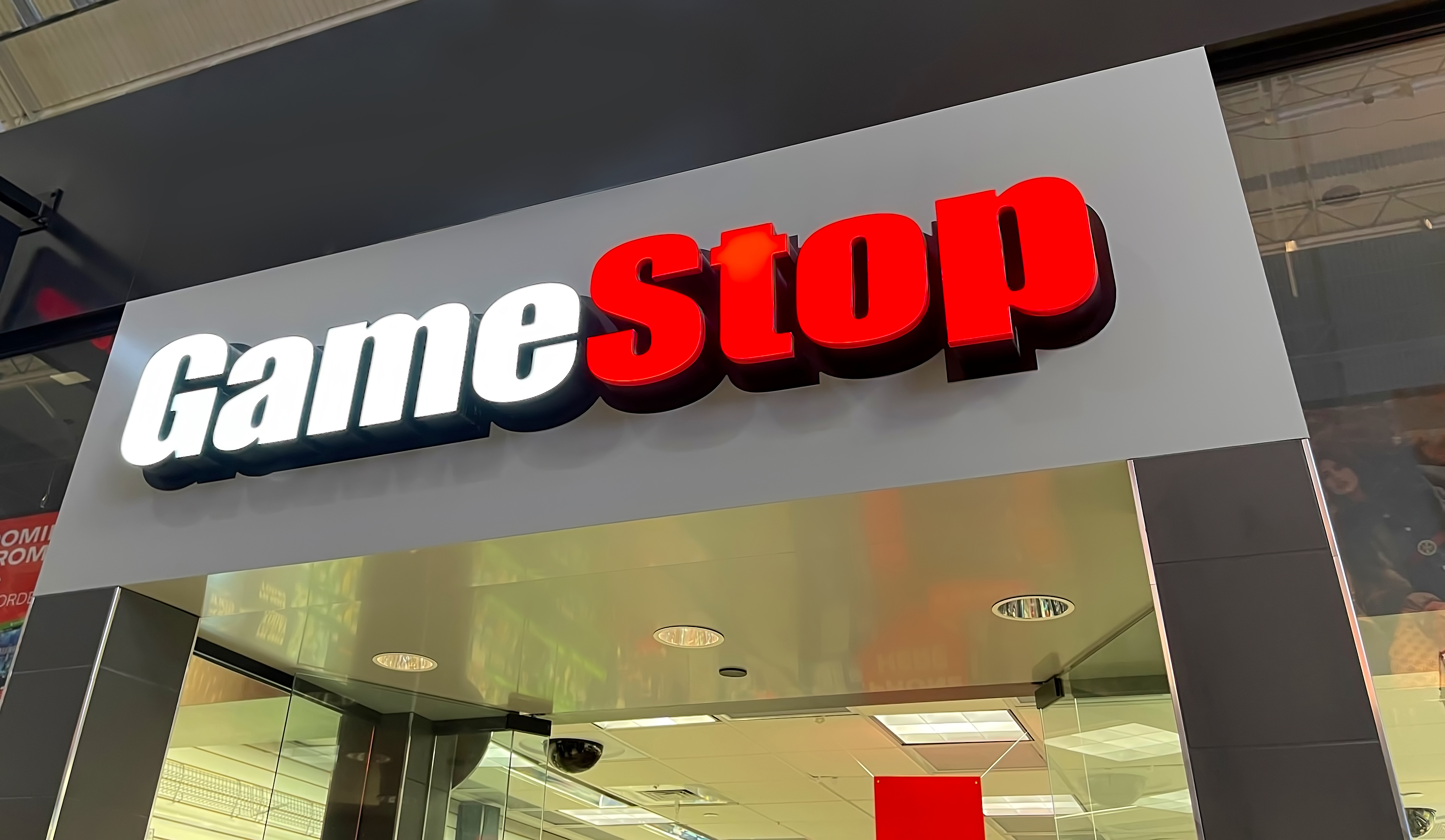 GameStop ofrece $55,500 millones por la compra de eBay
