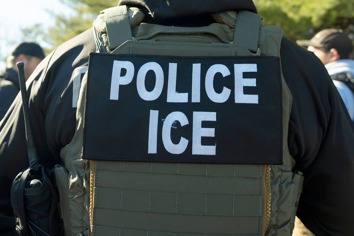 Agente del Servicio de Control de Inmigración y Aduanas