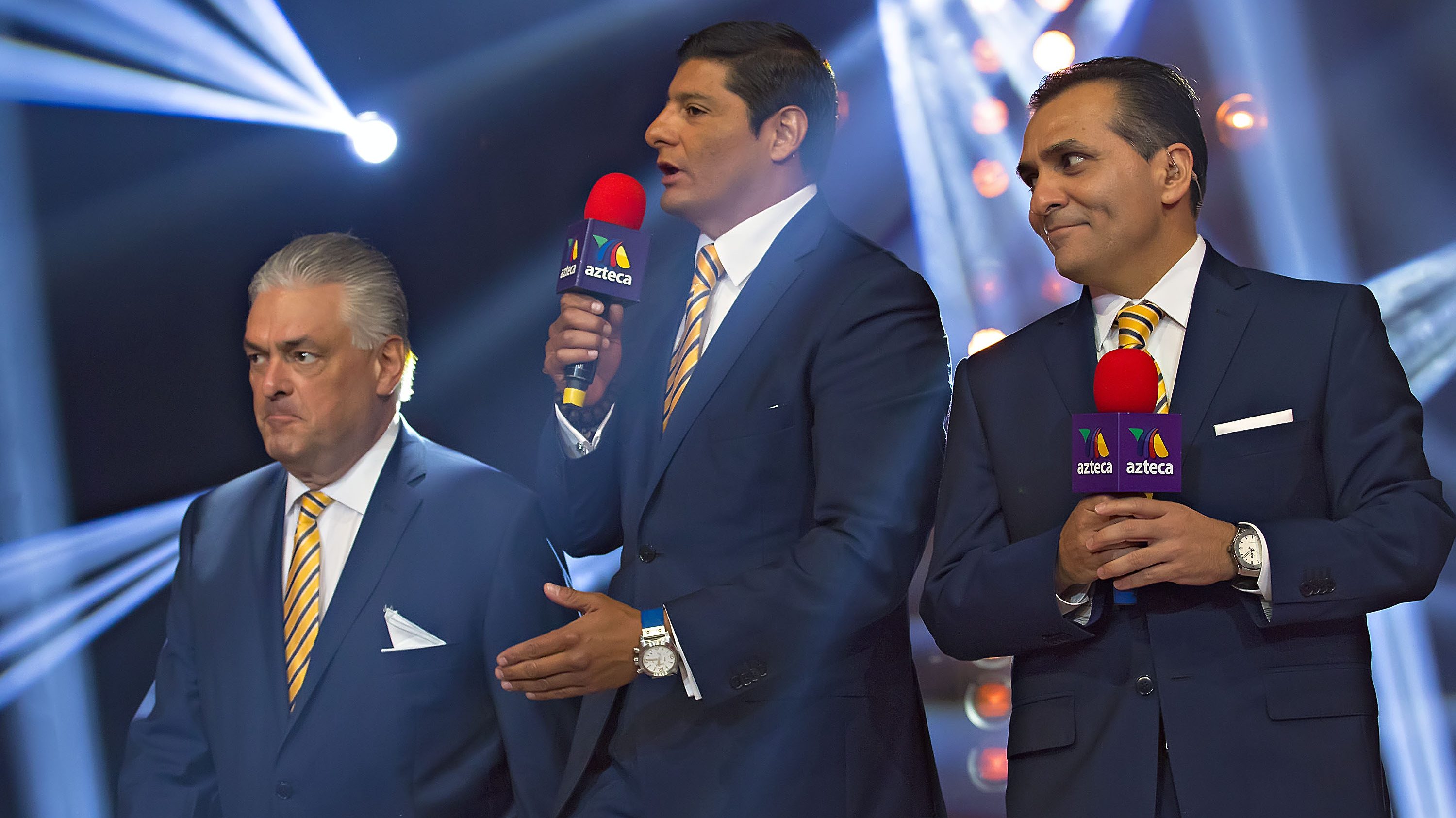 Murió Eduardo Lamazón, icónica voz del boxeo mexicano; JC Chávez lo despidió con mensaje