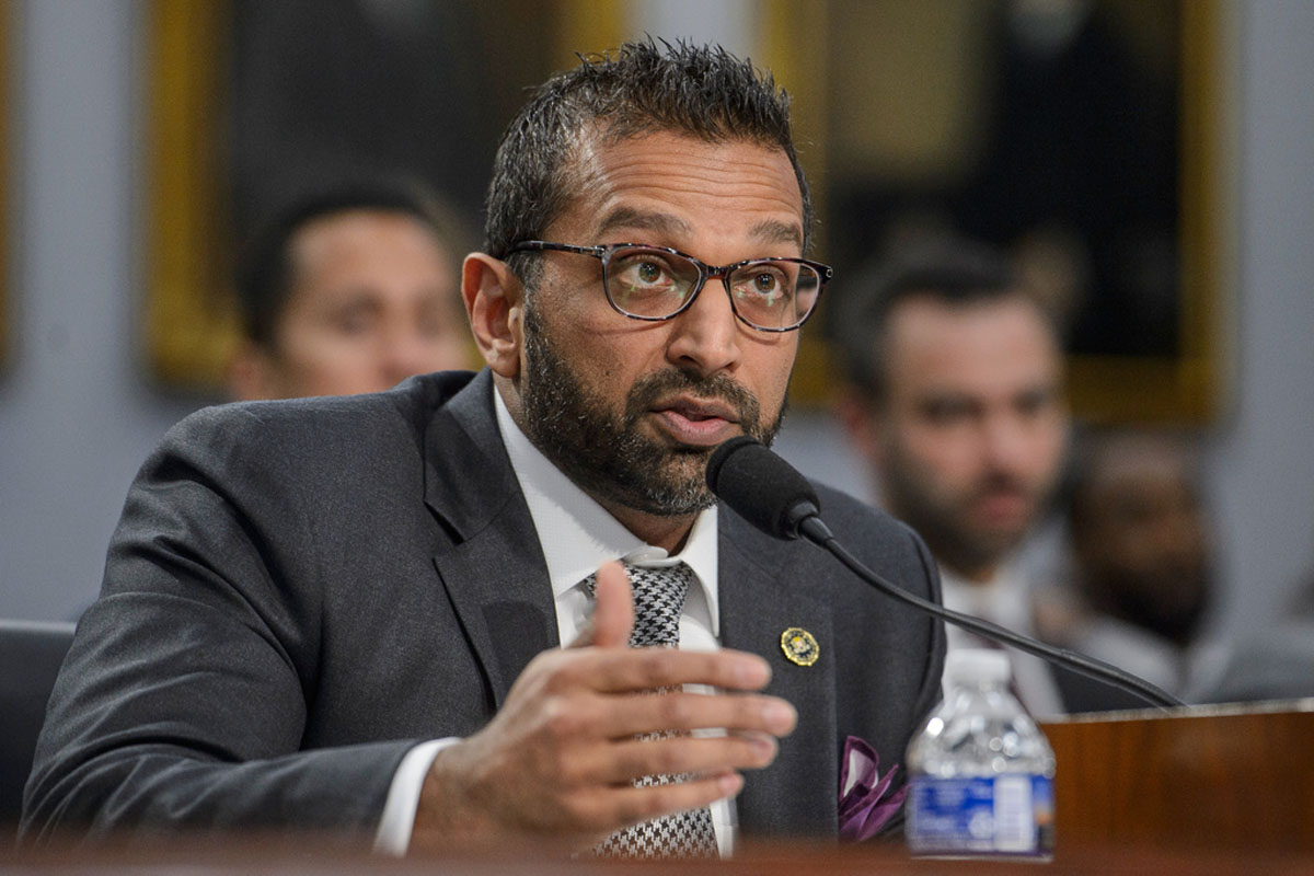 Kash Patel, bajo presión antes de las elecciones: así opera el FBI para complacer a Trump