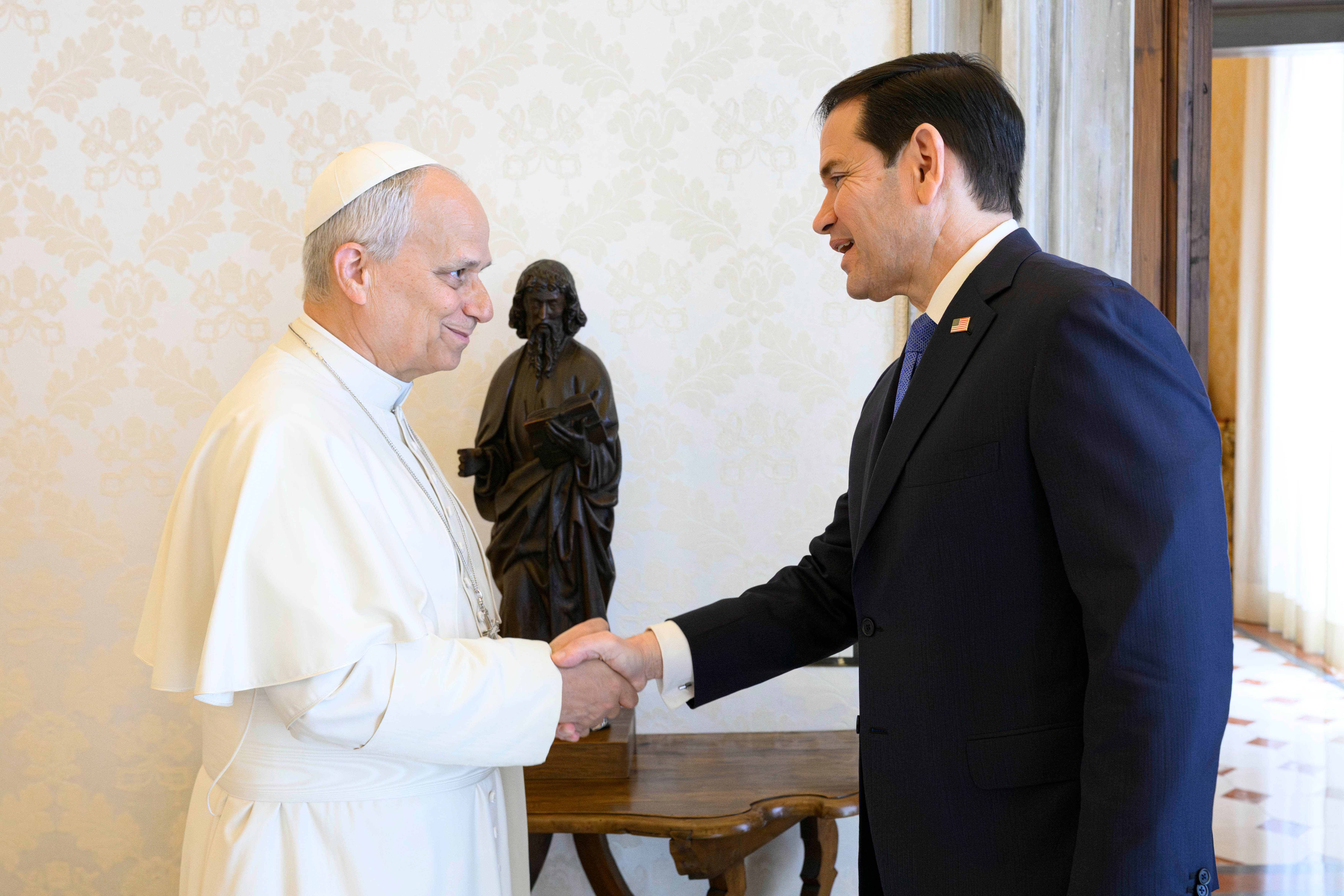 Marco Rubio y el papa León XIV dialogan sobre paz y relaciones bilaterales tras polémica con Trump