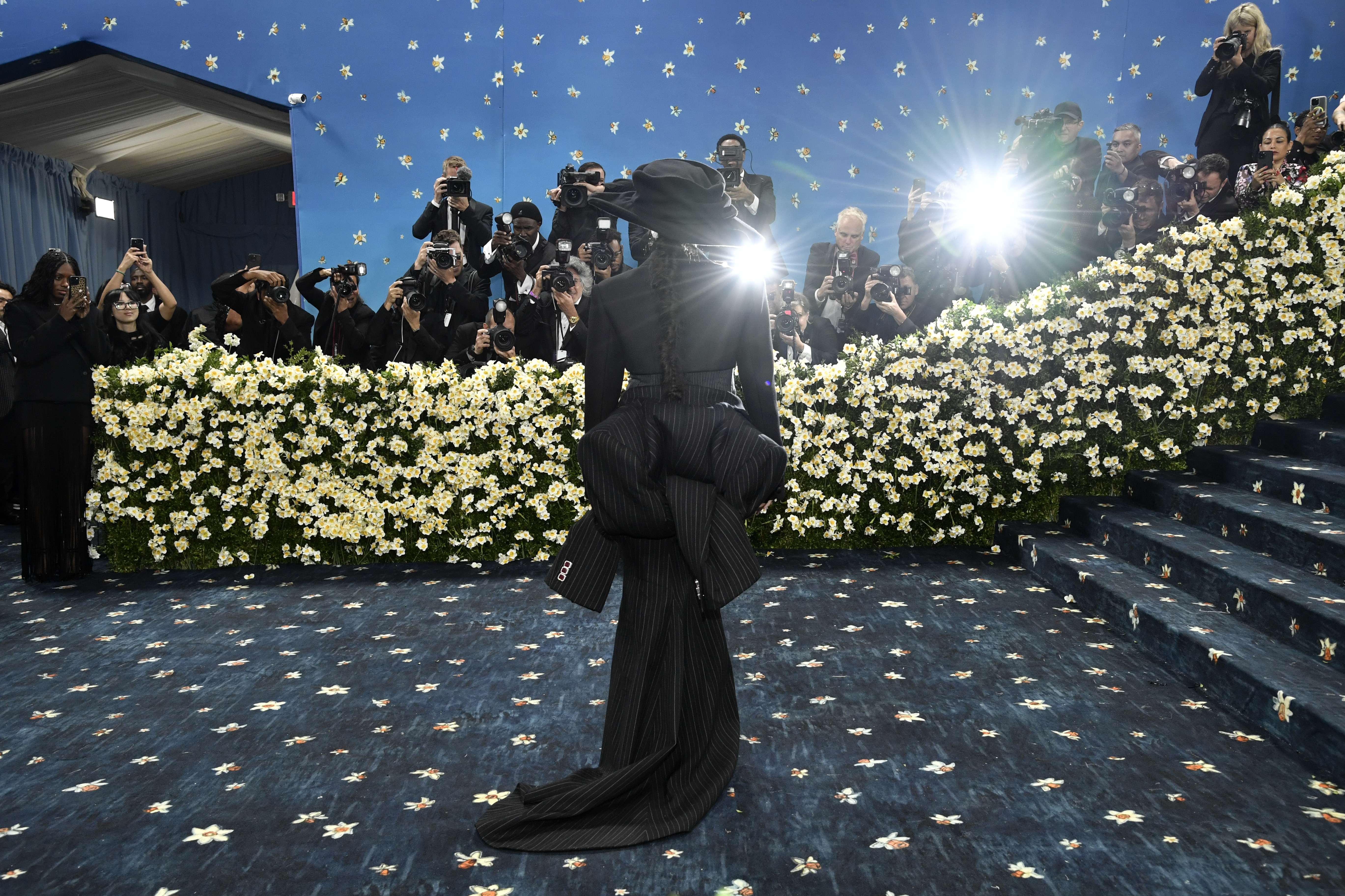 Met Gala 2026: ¿Quiénes son los desfilarán en la alfombra roja?