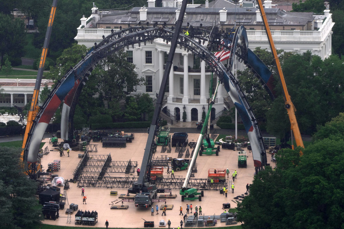 Inició el montaje del escenario para llevar a cabo un evento del UFC en&hellip;