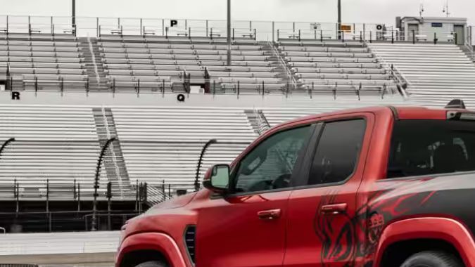 Ram 1500 Rumble Bee SRT 2027