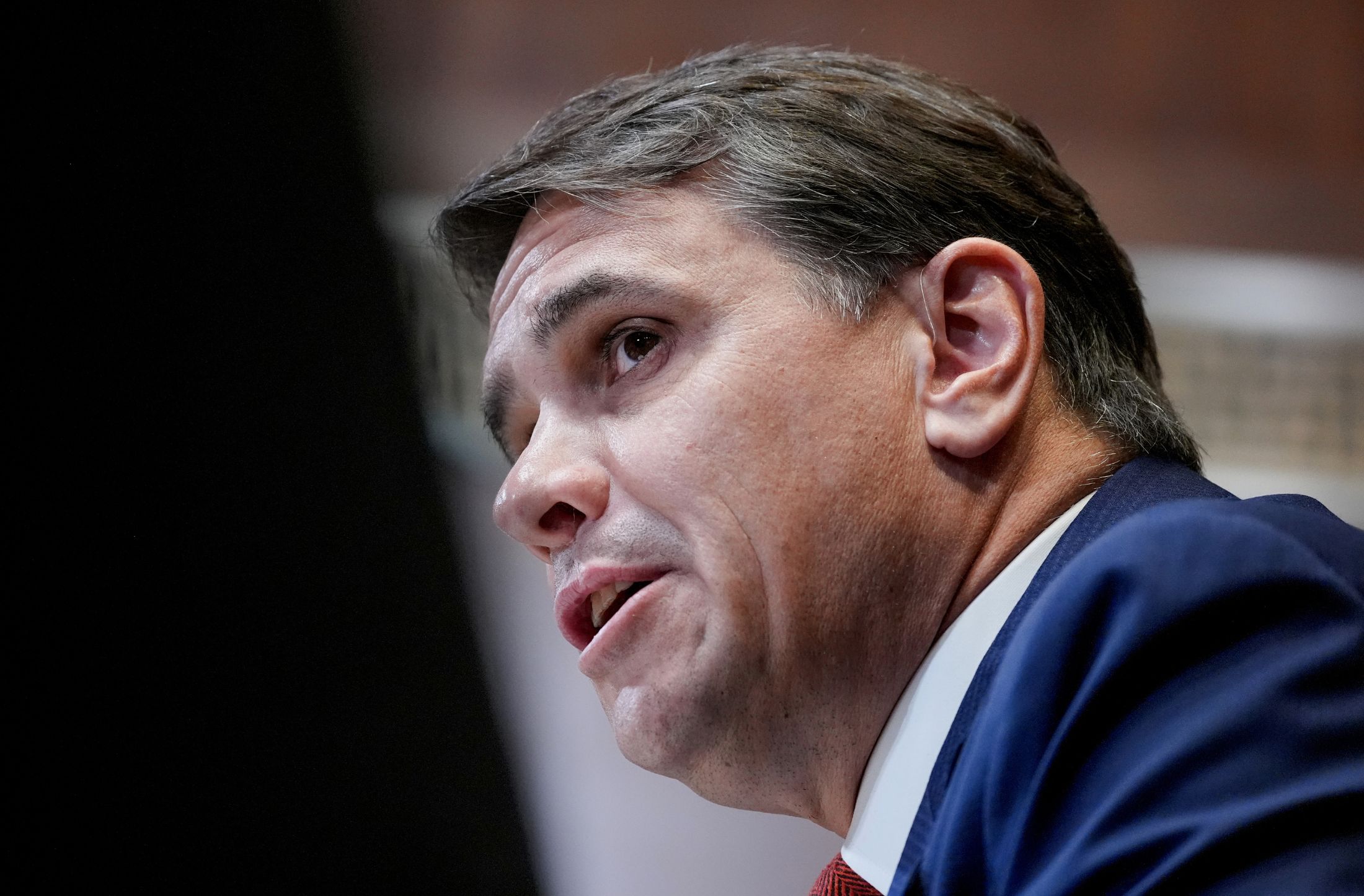 Todd Blanche aseguró ante el Senado que no recomendará un indulto para Maxwell.