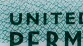 USCIS endureció las reglas para solicitar la residencia permanente dentro de Estados Unidos.