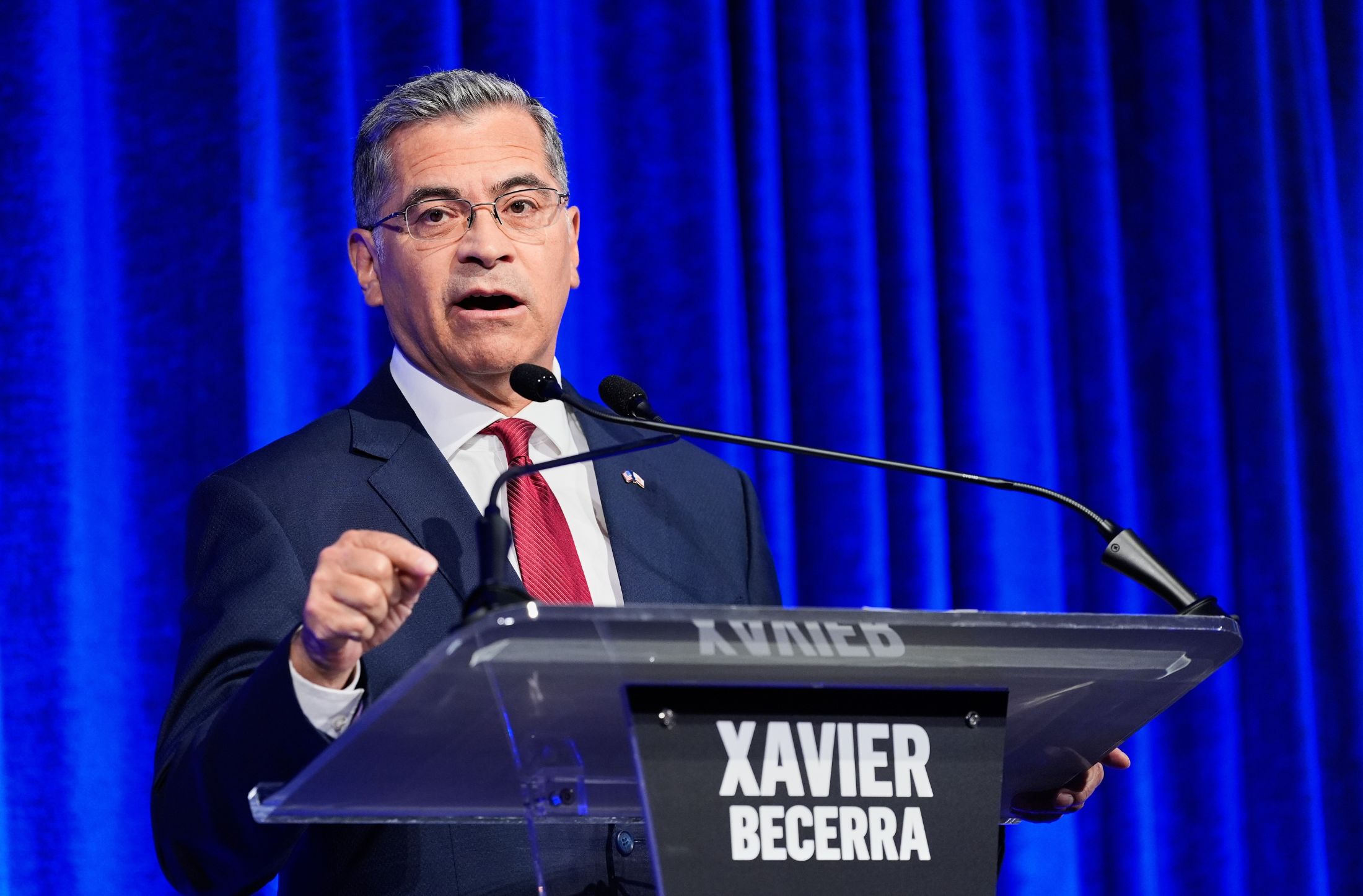 Xavier Becerra amplía ventaja y toma distancia de Steyer en la carrera por California