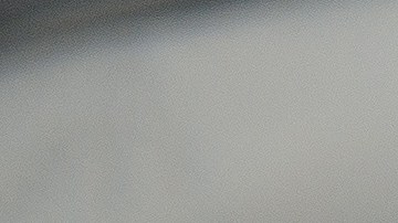 En la mayoría de tiendas de colchones permiten que los clientes se acuesten unos segundos y prueben el producto, así que aprovecha esa oportunidad.