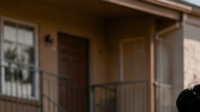 Familias inmigrantes dejan vivienda publica en Texas