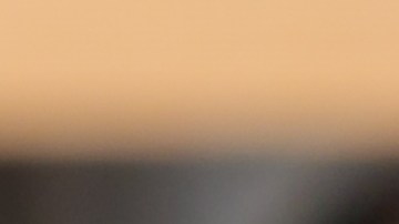 En las secadoras, algunas personas utilizan bolas compactas de aluminio para disminuir la electricidad estática que queda en ciertas prendas.