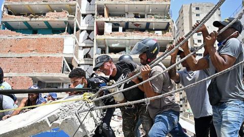 "Hay edificios donde no se ha removido ni una sola piedra": crece la frustración en Venezuela mientras se desvanece la esperanza de hallar más sobrevivientes